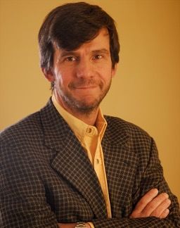 Entrevista a Rodrigo Jordán, un directivo en el Everest